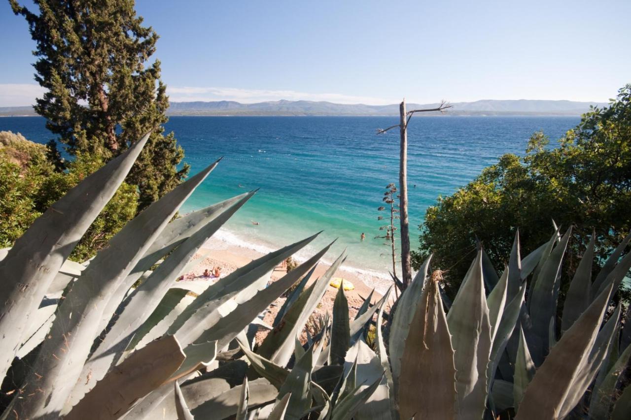 Apartment In Bol With Seaview, Terrace, Air Condition, Wifi Kültér fotó