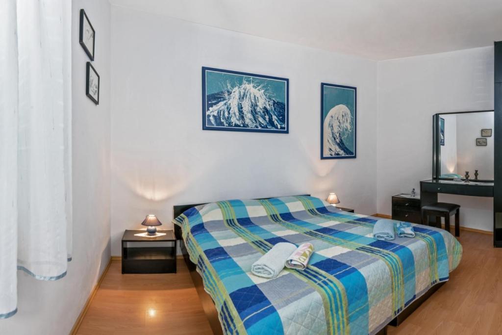 Apartment In Bol With Seaview, Terrace, Air Condition, Wifi Kültér fotó